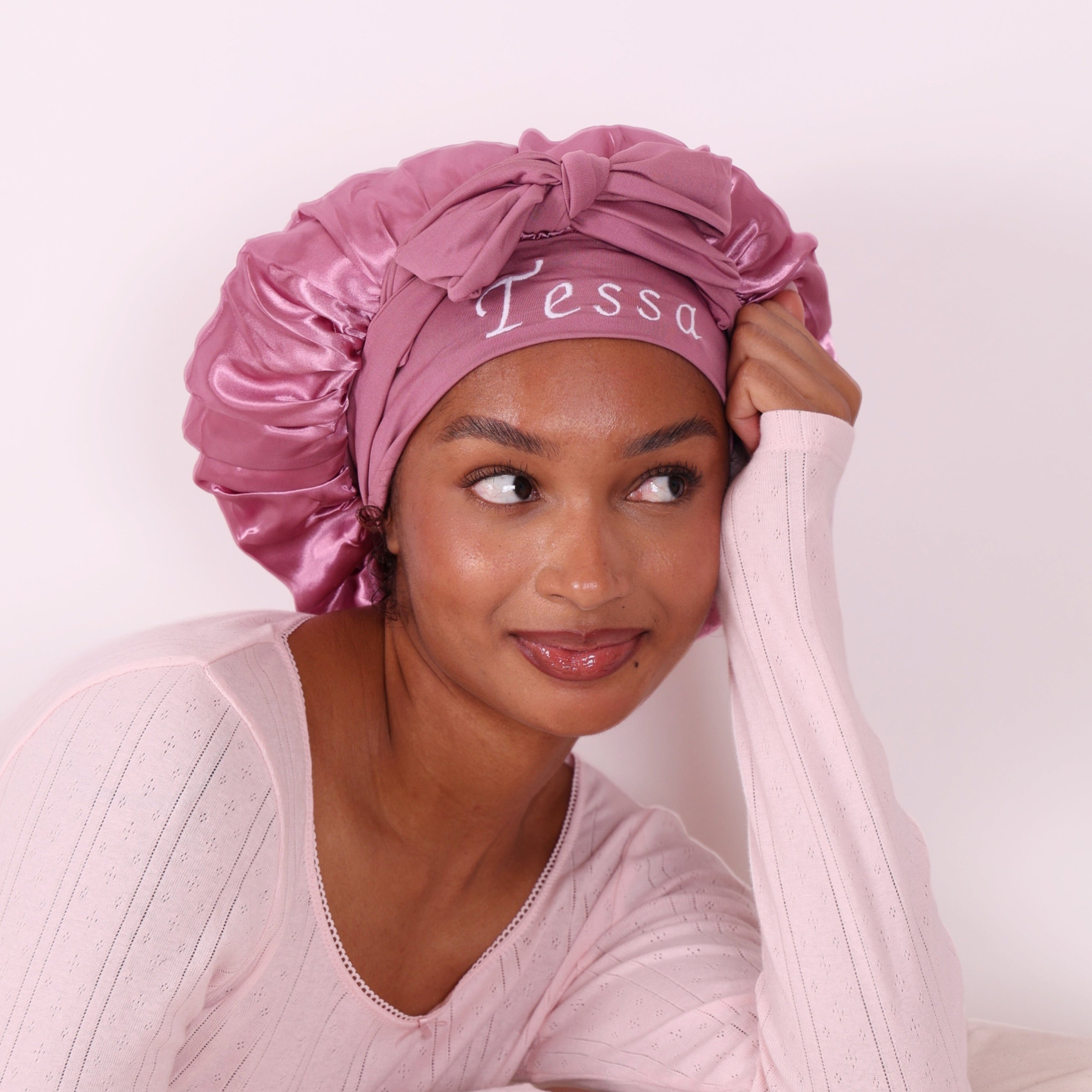 BONNET EN SATIN PERSONNALISABLE