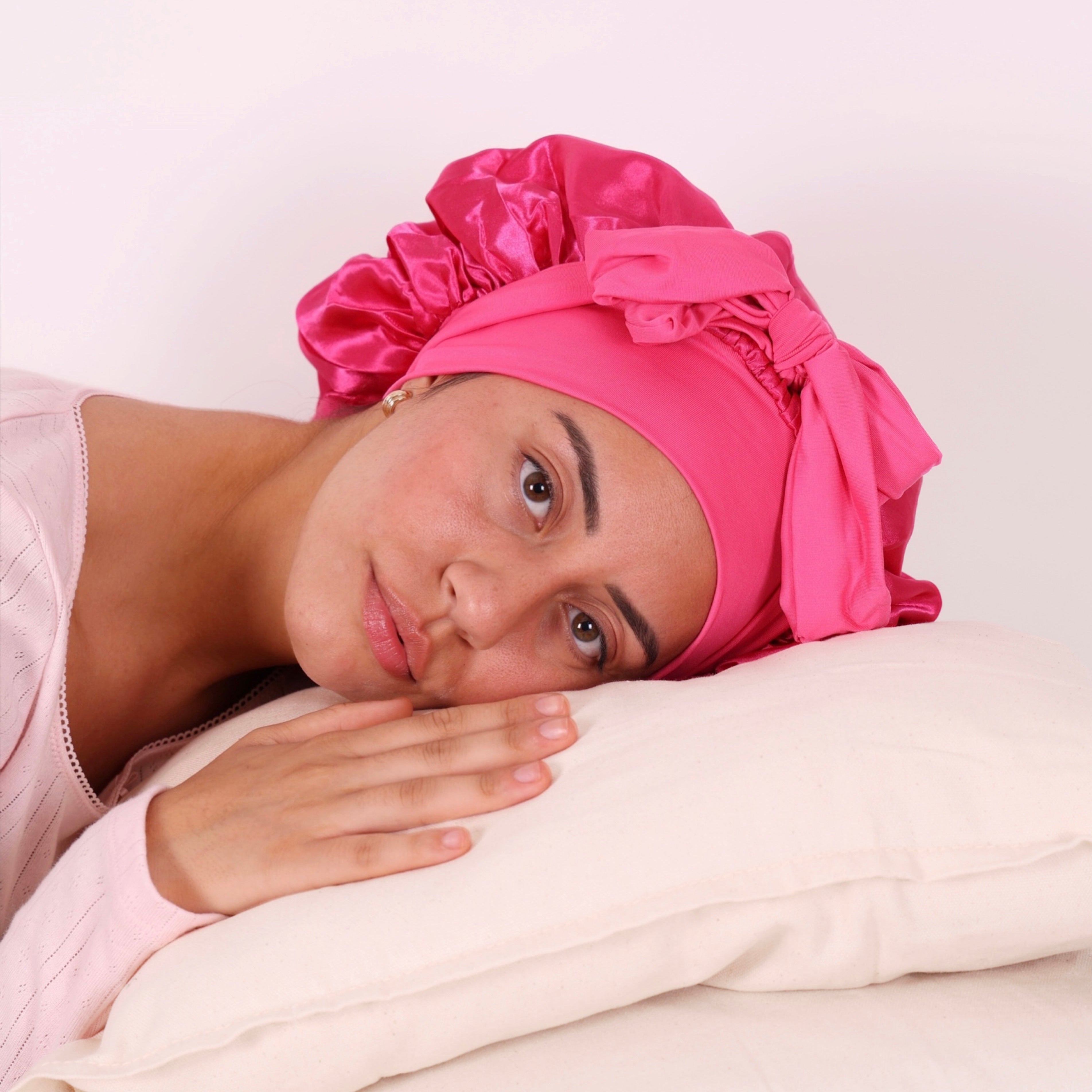 BONNET EN SATIN PERSONNALISABLE